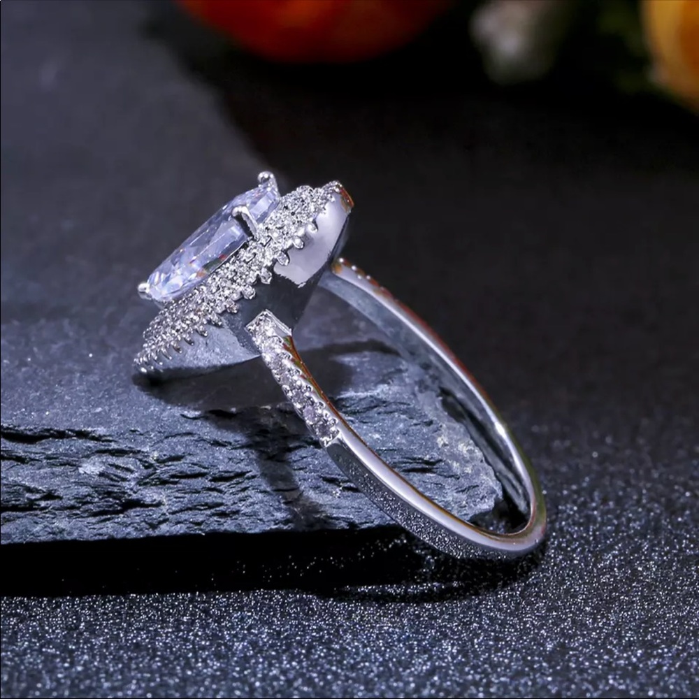 New 925 Silver Pear Shaped Ring - Picture 4 of 6